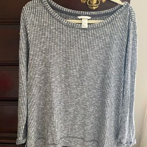 Woman’s H&M top size L